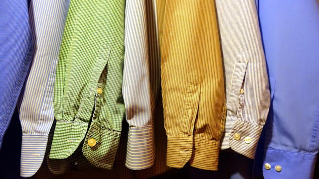 Inspirasi Padu Padan Baju Motif Garis Vertikal Untuk Hijabers